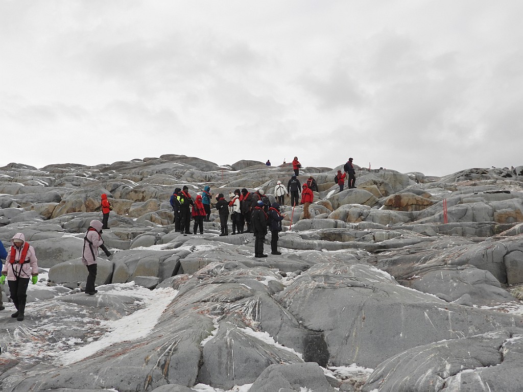 Aan land [01079] 21-mrt-2023 (Port Charcot, Antarctica).jpg - Aan land