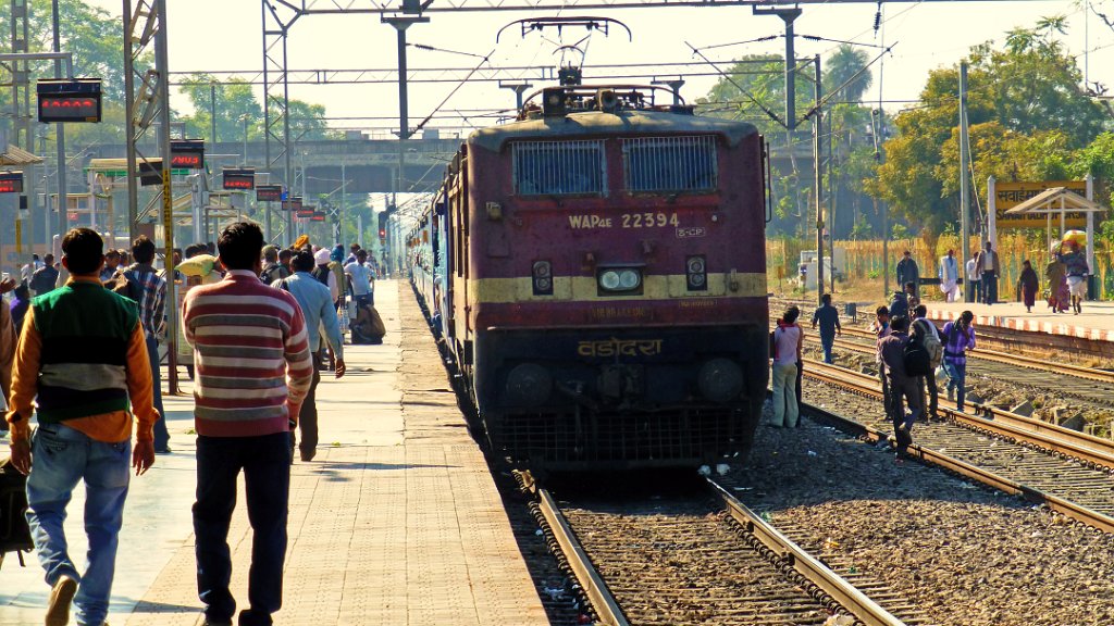Station [2447] 06-dec-2013 (Sawai Madhopur).JPG - Station