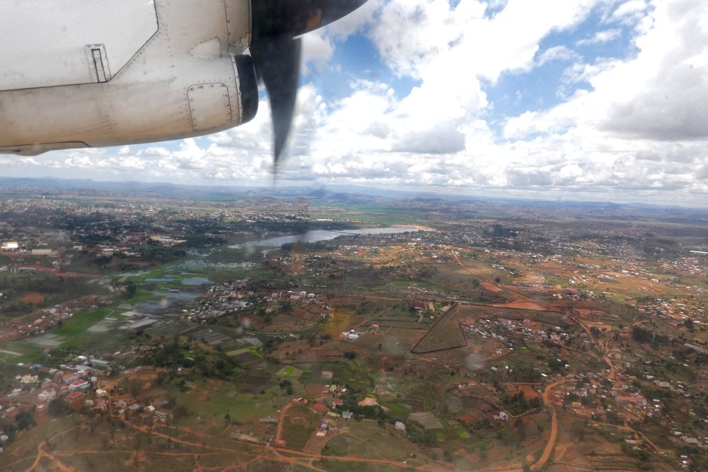 Vlucht naar Majunga [01608] 02-dec-2016 (Antananarivo).jpg - Vlucht naar Majunga