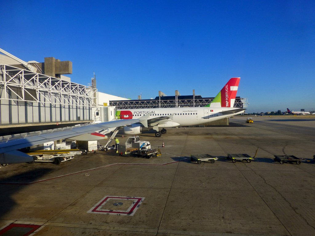 Luchthaven Lissabon [0476] 30-jun-2015 (Funchal, Madeira).jpg - Luchthaven Lissabon