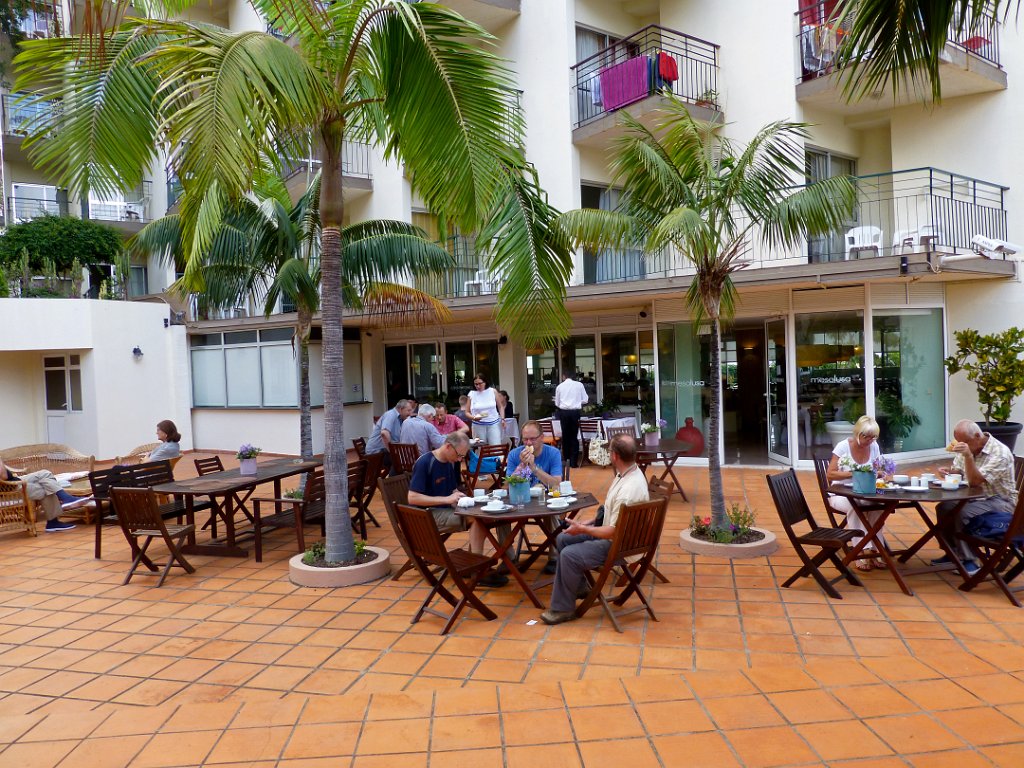 Lunch [0391] 30-jun-2015 (Funchal, Madeira).jpg - Lunch