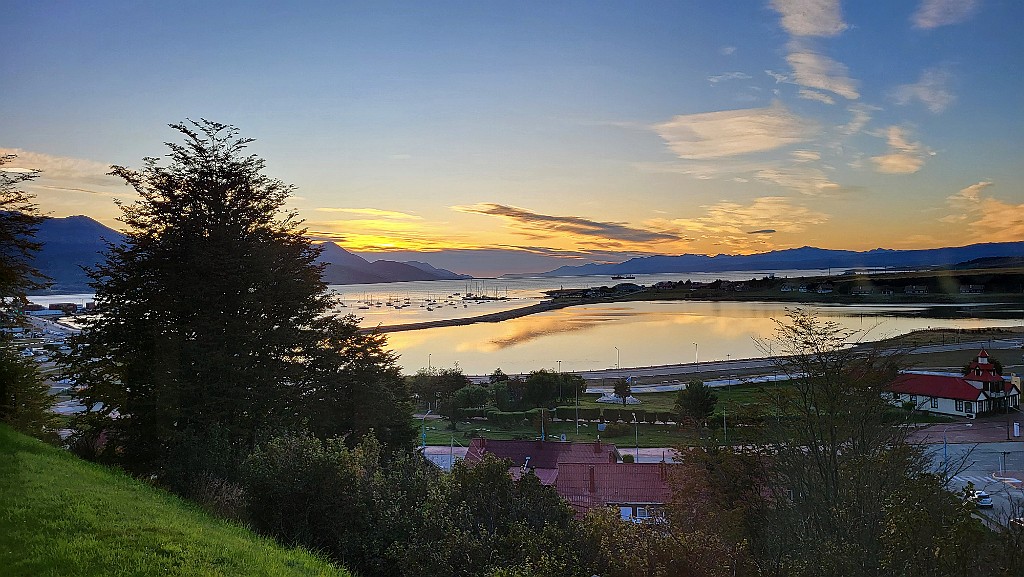 Zonsopkomst [00002] 12-mrt-2023 (Ushuaia, Vuurland).jpg - Zonsopkomst