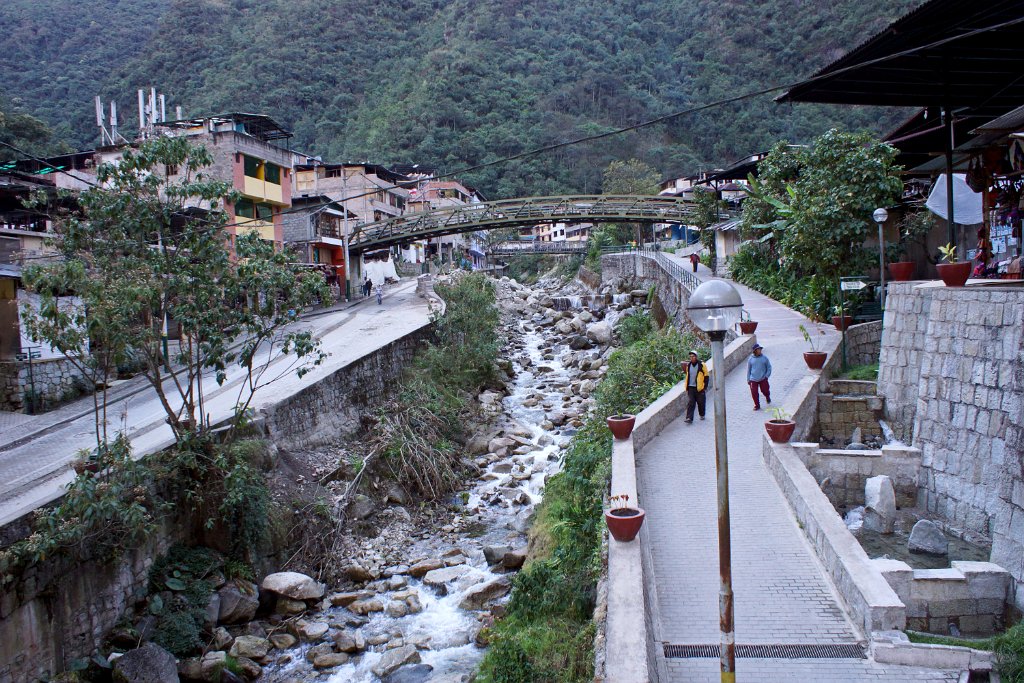 Aguas Calientes [1358] 16-jul-2012 (Oost Andes, Aguas Calientes).JPG - Aguas Calientes
