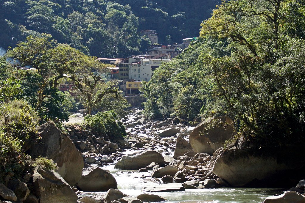 Urubamba rivier [1398] 16-jul-2012 (Oost Andes, Aguas Calientes).JPG - Urubamba rivier